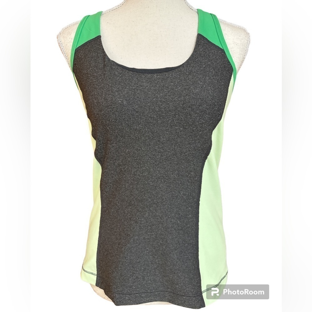 Xersion Scoop Neck Polyester/Spandex Cutout Racer Back Athletic Tank Top Medium